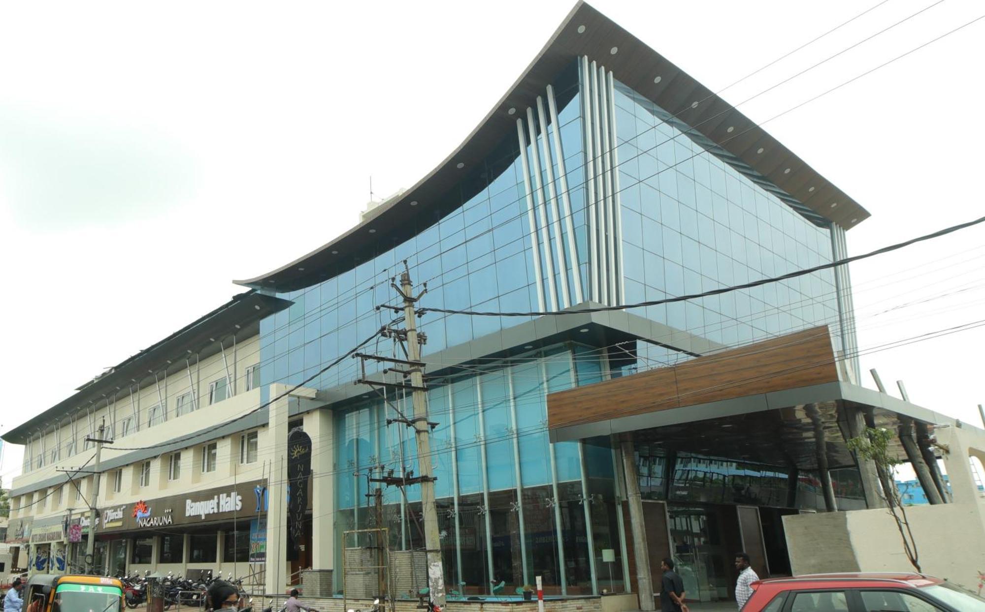 Hotel Grand Nagarjuna By Konark Hotels Guntūr Εξωτερικό φωτογραφία